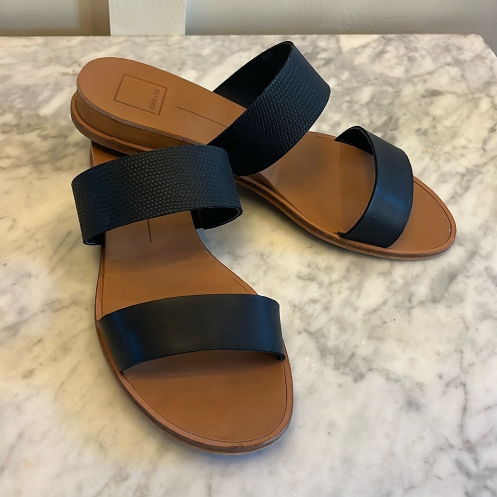 Black dolce vita slides